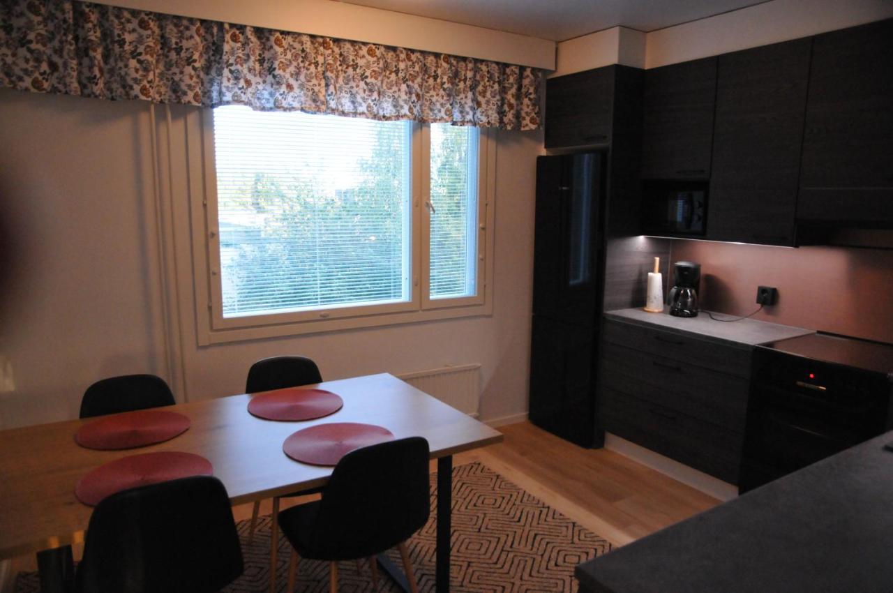 Apartment For Six Near Railway Station 로바니에미 외부 사진